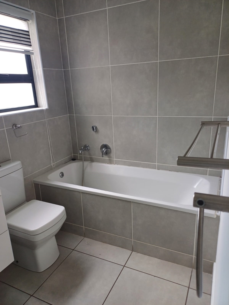 1 Bedroom Property for Sale in Beverley Gauteng