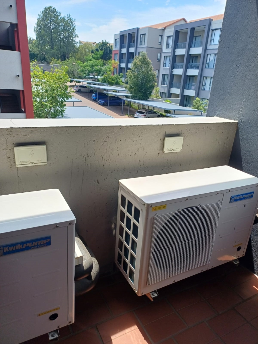 1 Bedroom Property for Sale in Beverley Gauteng