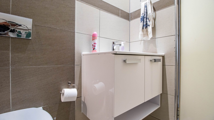 2 Bedroom Property for Sale in Modderfontein Gauteng