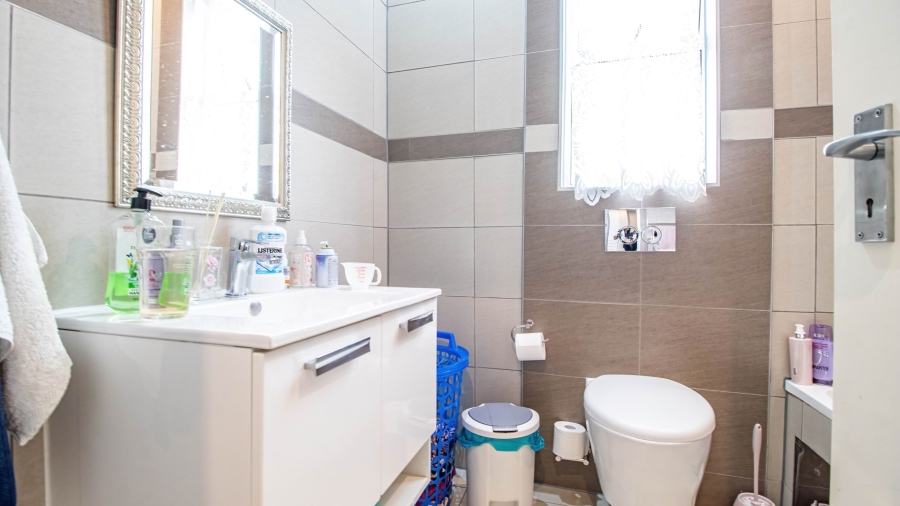 2 Bedroom Property for Sale in Modderfontein Gauteng