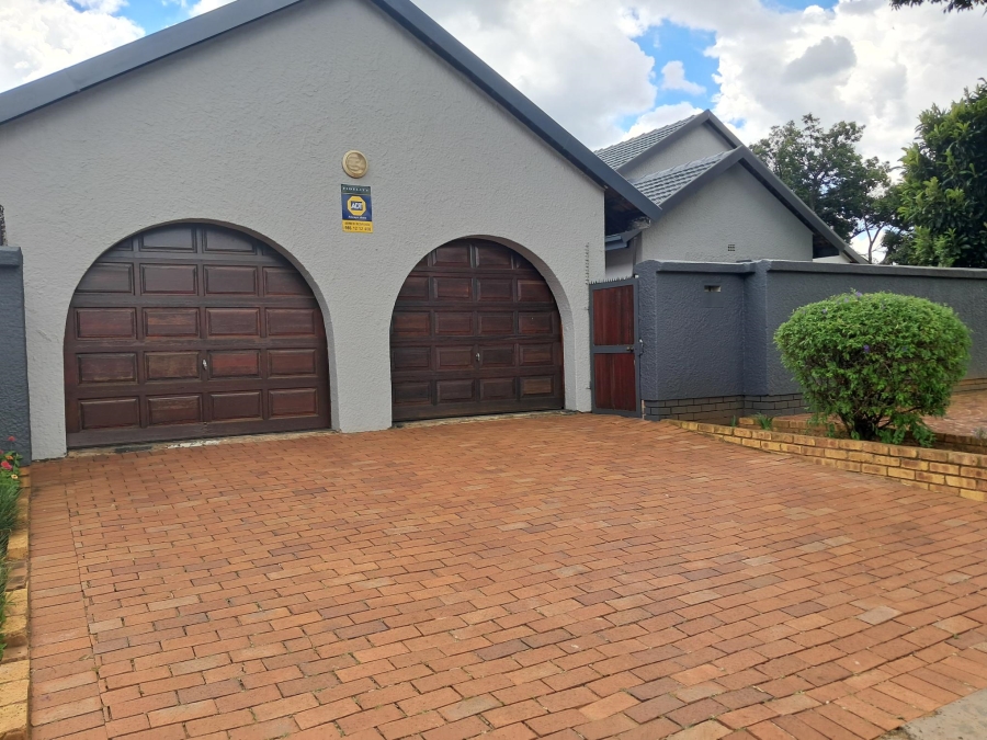 4 Bedroom Property for Sale in Dalpark Gauteng