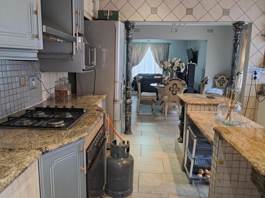 4 Bedroom Property for Sale in Dalpark Gauteng