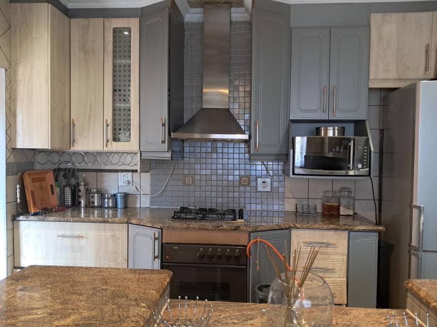 4 Bedroom Property for Sale in Dalpark Gauteng