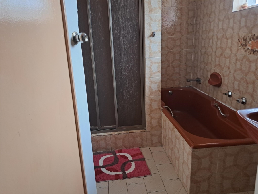 4 Bedroom Property for Sale in Dalpark Gauteng