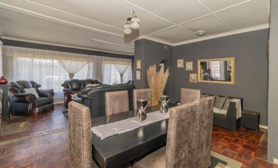 3 Bedroom Property for Sale in Strubenvale Gauteng