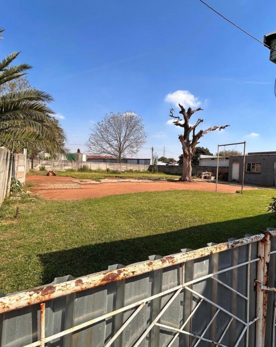 3 Bedroom Property for Sale in Strubenvale Gauteng