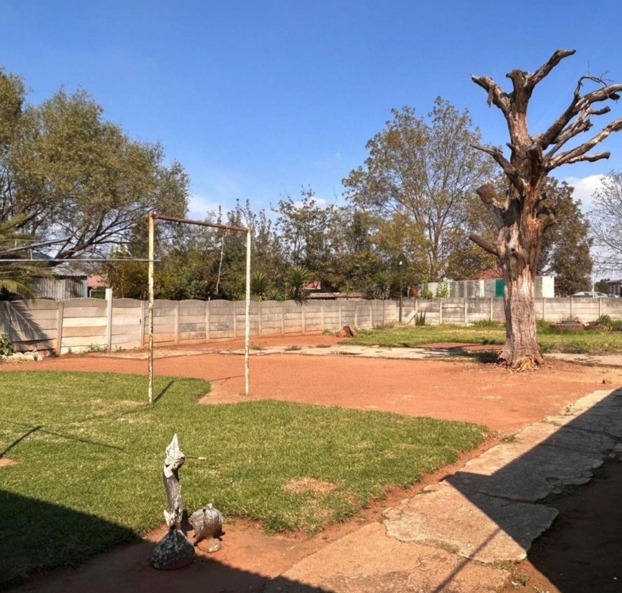 3 Bedroom Property for Sale in Strubenvale Gauteng