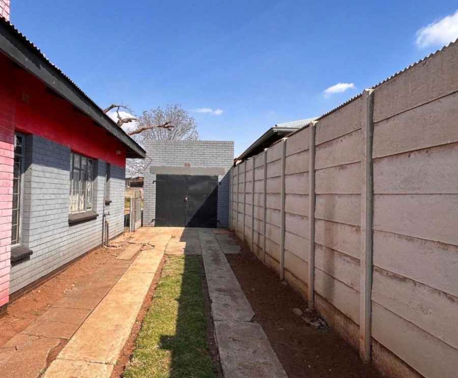 3 Bedroom Property for Sale in Strubenvale Gauteng