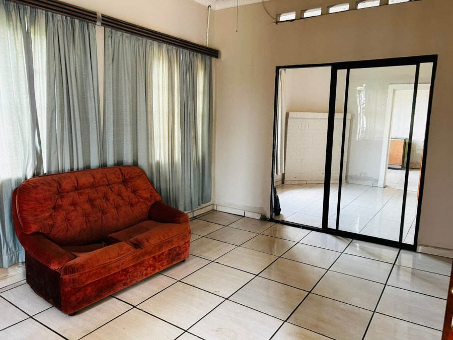 5 Bedroom Property for Sale in Geduld Ext 1 Gauteng