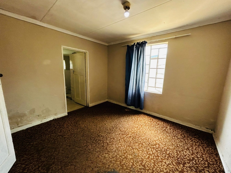 5 Bedroom Property for Sale in Geduld Ext 1 Gauteng