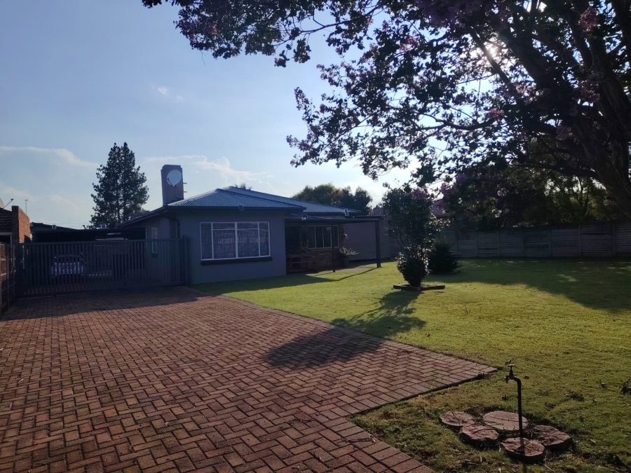 3 Bedroom Property for Sale in Casseldale Gauteng