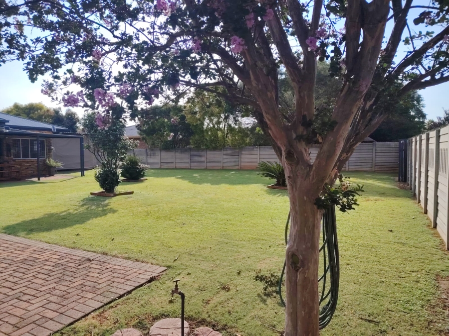 3 Bedroom Property for Sale in Casseldale Gauteng