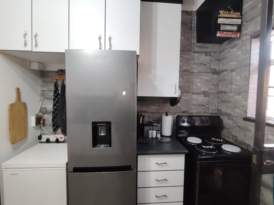 3 Bedroom Property for Sale in Casseldale Gauteng