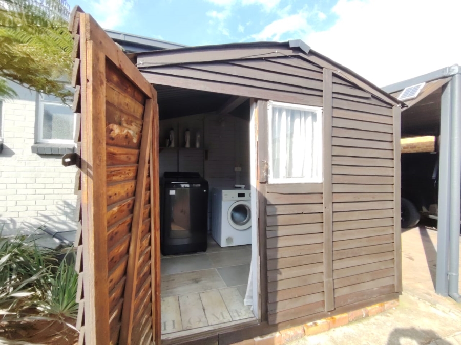 3 Bedroom Property for Sale in Casseldale Gauteng