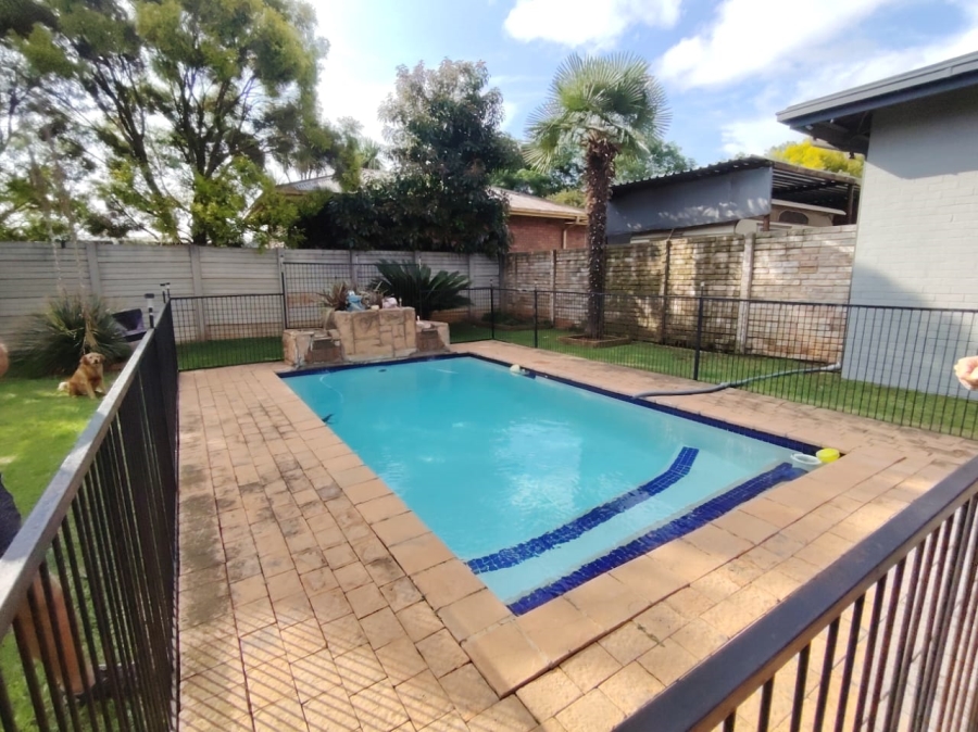 3 Bedroom Property for Sale in Casseldale Gauteng