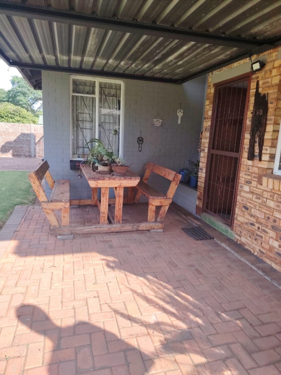 3 Bedroom Property for Sale in Casseldale Gauteng