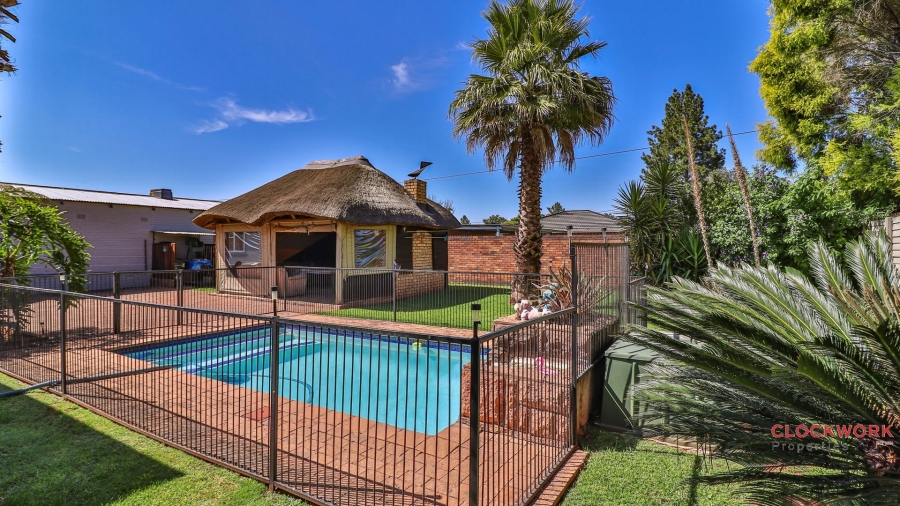 3 Bedroom Property for Sale in Casseldale Gauteng