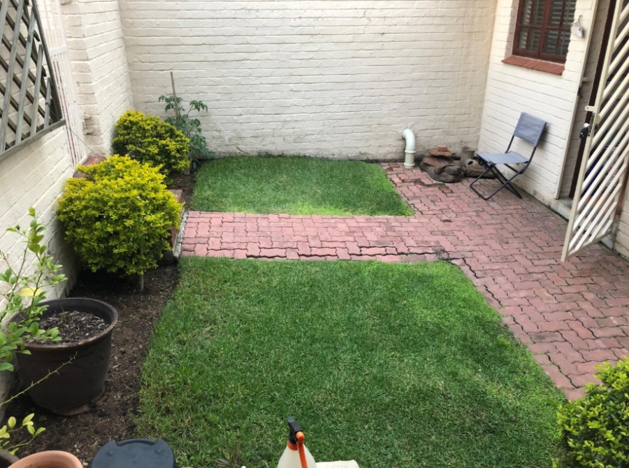 2 Bedroom Property for Sale in Ferndale Gauteng