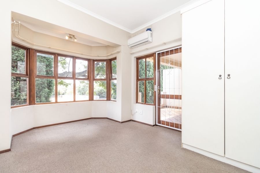 To Let 2 Bedroom Property for Rent in Bryanston East Gauteng