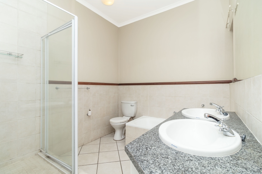 To Let 2 Bedroom Property for Rent in Bryanston East Gauteng