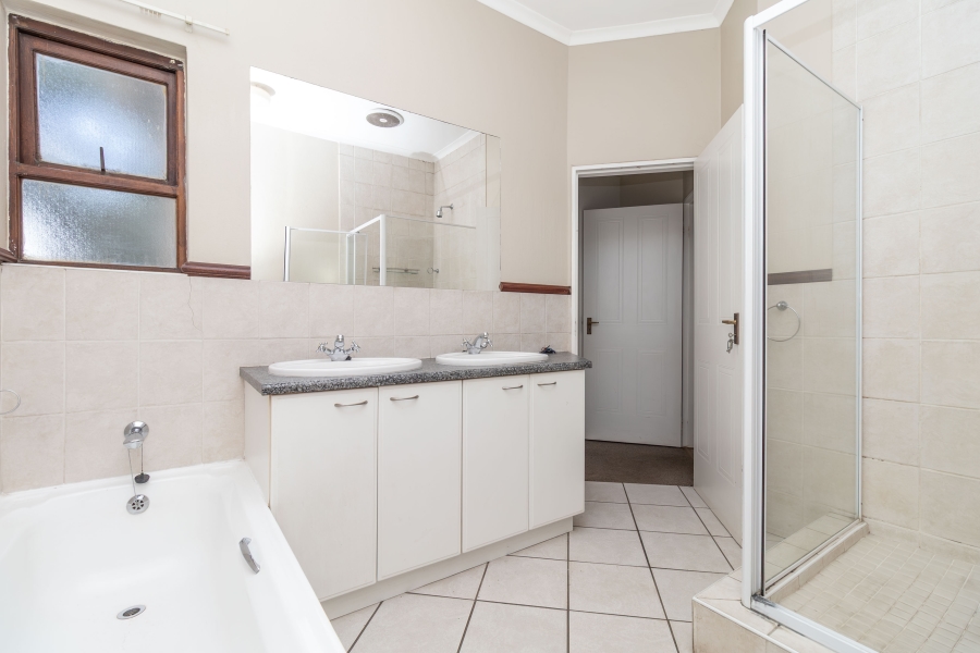 To Let 2 Bedroom Property for Rent in Bryanston East Gauteng