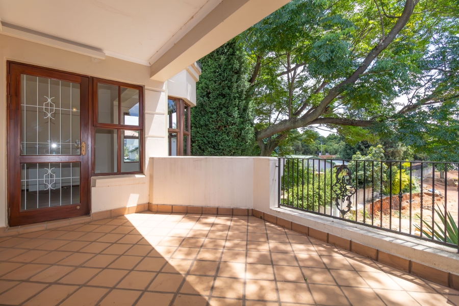 To Let 2 Bedroom Property for Rent in Bryanston East Gauteng