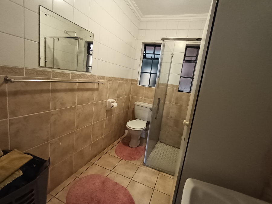 3 Bedroom Property for Sale in Die Hoewes Gauteng