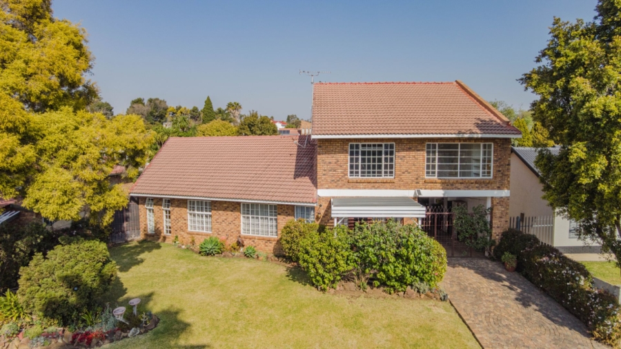 5 Bedroom Property for Sale in Marais Steyn Park Gauteng