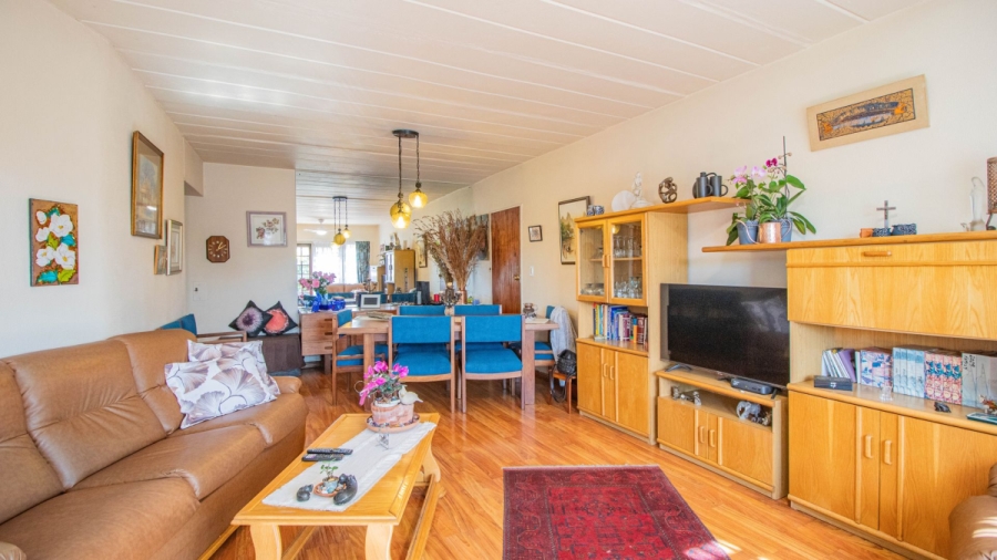 5 Bedroom Property for Sale in Marais Steyn Park Gauteng