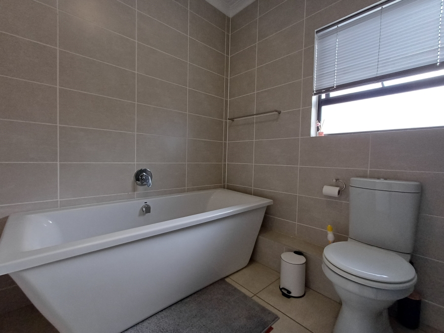 2 Bedroom Property for Sale in Linbro Park Gauteng