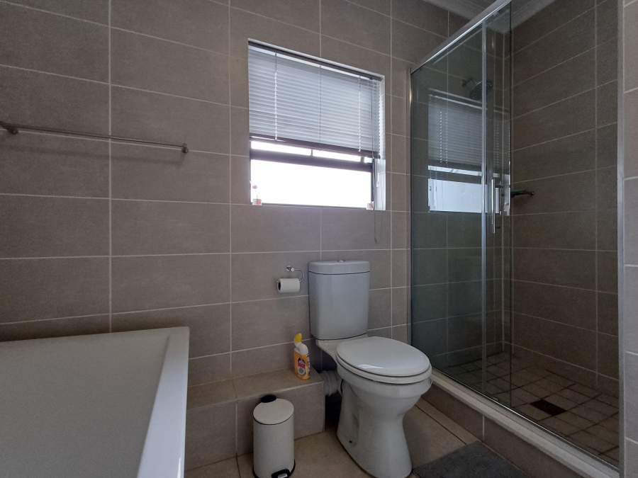 2 Bedroom Property for Sale in Linbro Park Gauteng