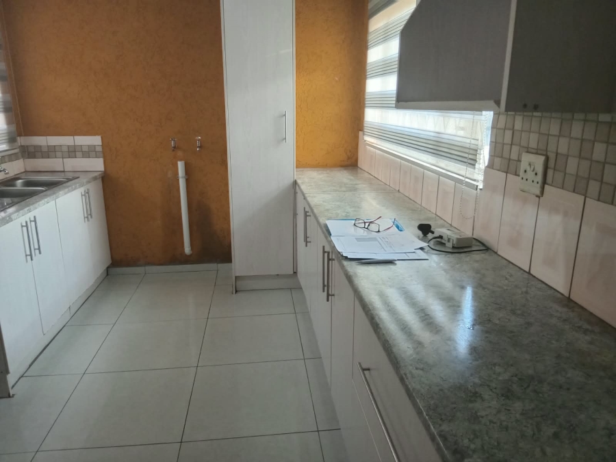 To Let 3 Bedroom Property for Rent in Birchleigh Gauteng