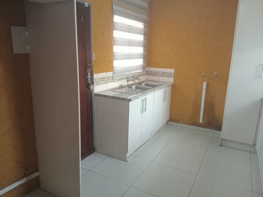 To Let 3 Bedroom Property for Rent in Birchleigh Gauteng