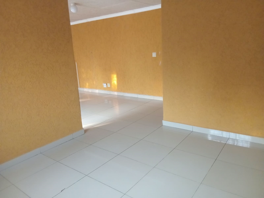 To Let 3 Bedroom Property for Rent in Birchleigh Gauteng