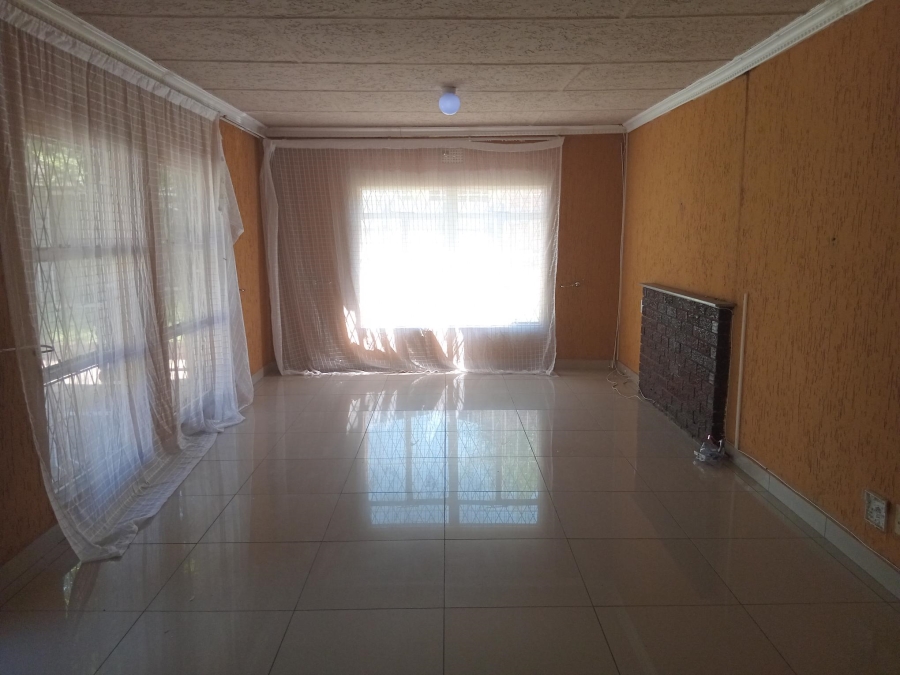 To Let 3 Bedroom Property for Rent in Birchleigh Gauteng