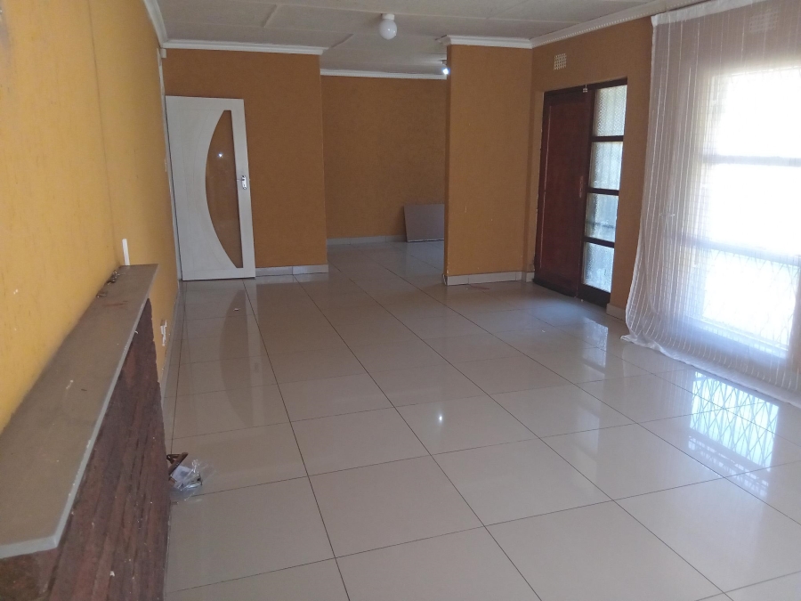 To Let 3 Bedroom Property for Rent in Birchleigh Gauteng