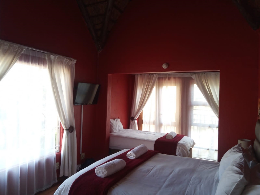 5 Bedroom Property for Sale in Garsfontein Gauteng