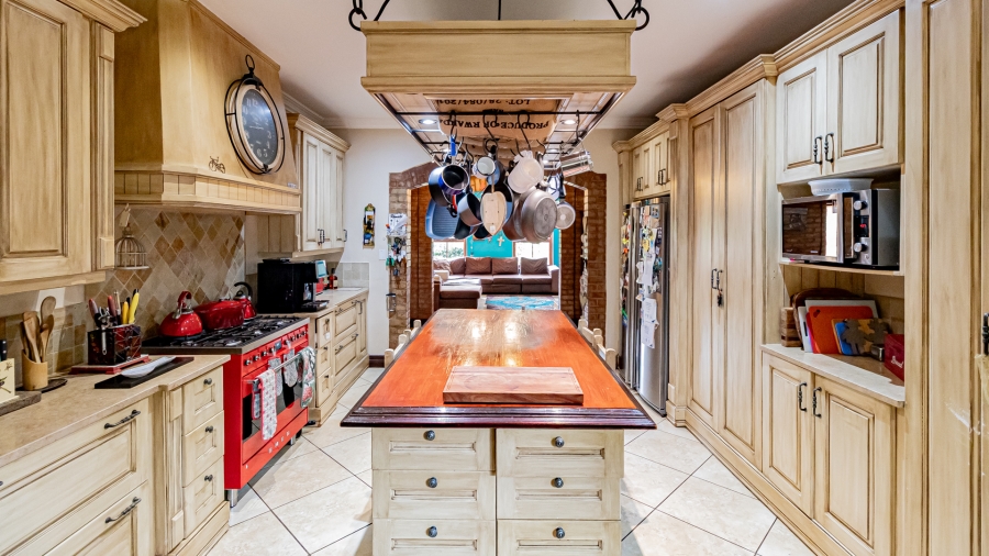 5 Bedroom Property for Sale in Silver Stream Estate Gauteng