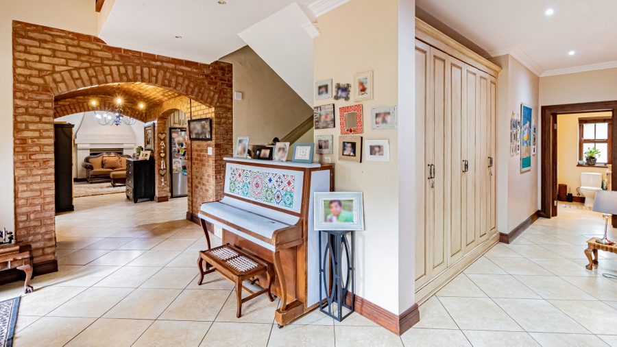 5 Bedroom Property for Sale in Silver Stream Estate Gauteng