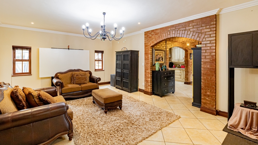 5 Bedroom Property for Sale in Silver Stream Estate Gauteng