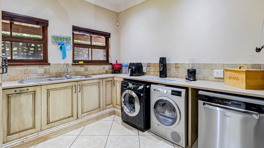 5 Bedroom Property for Sale in Silver Stream Estate Gauteng