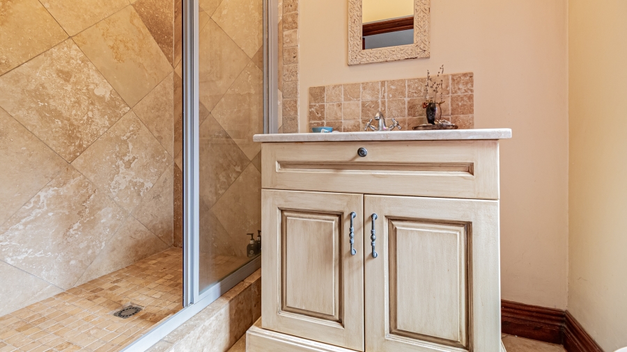 5 Bedroom Property for Sale in Silver Stream Estate Gauteng