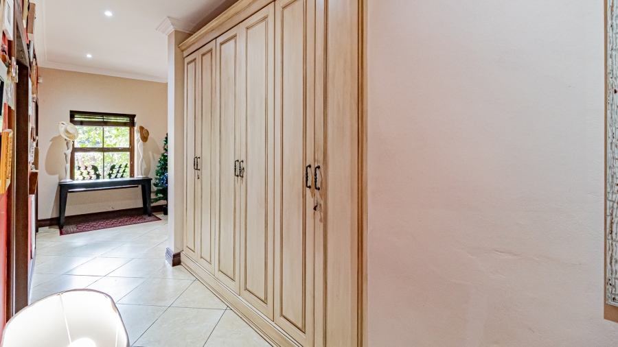 5 Bedroom Property for Sale in Silver Stream Estate Gauteng