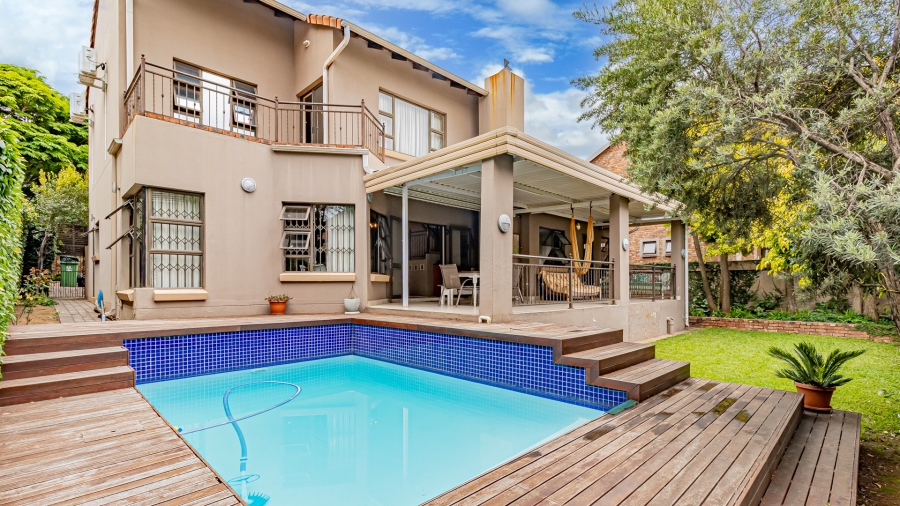 3 Bedroom Property for Sale in Olympus Country Estate Gauteng