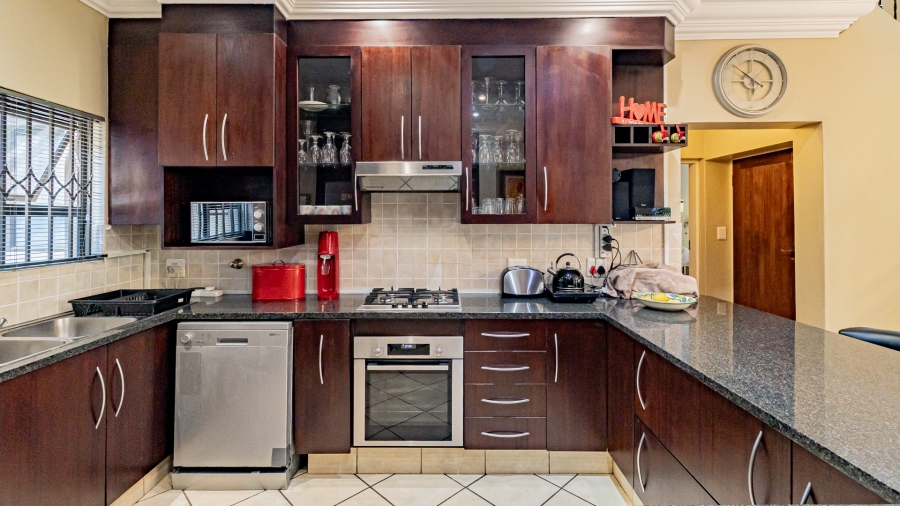 3 Bedroom Property for Sale in Olympus Country Estate Gauteng