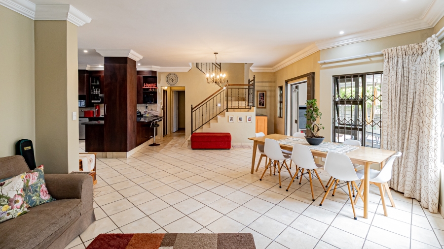 3 Bedroom Property for Sale in Olympus Country Estate Gauteng