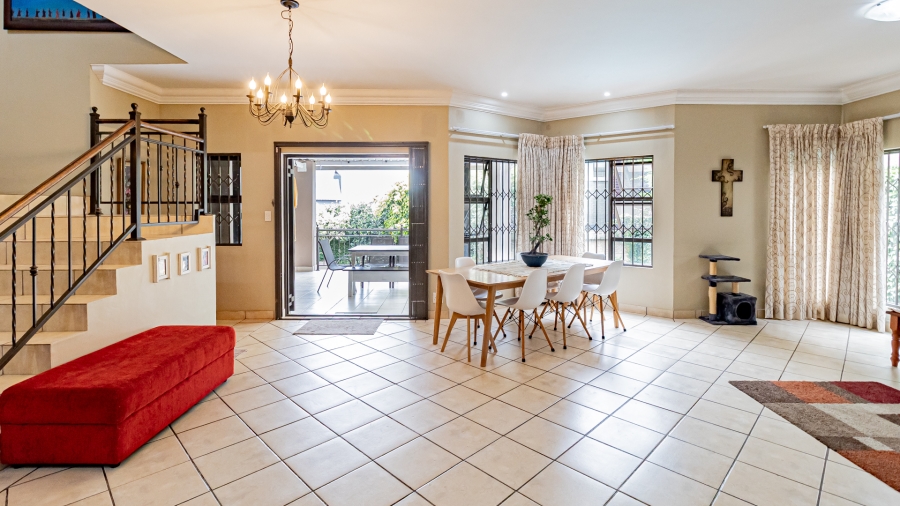 3 Bedroom Property for Sale in Olympus Country Estate Gauteng