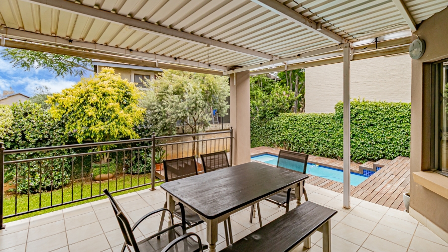 3 Bedroom Property for Sale in Olympus Country Estate Gauteng