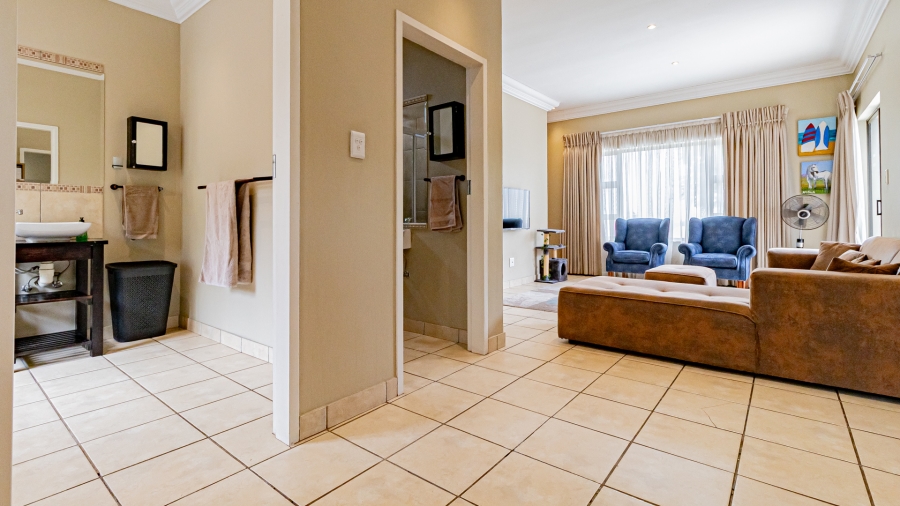 3 Bedroom Property for Sale in Olympus Country Estate Gauteng