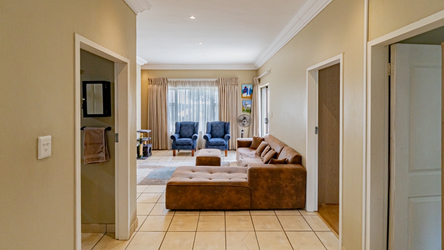 3 Bedroom Property for Sale in Olympus Country Estate Gauteng